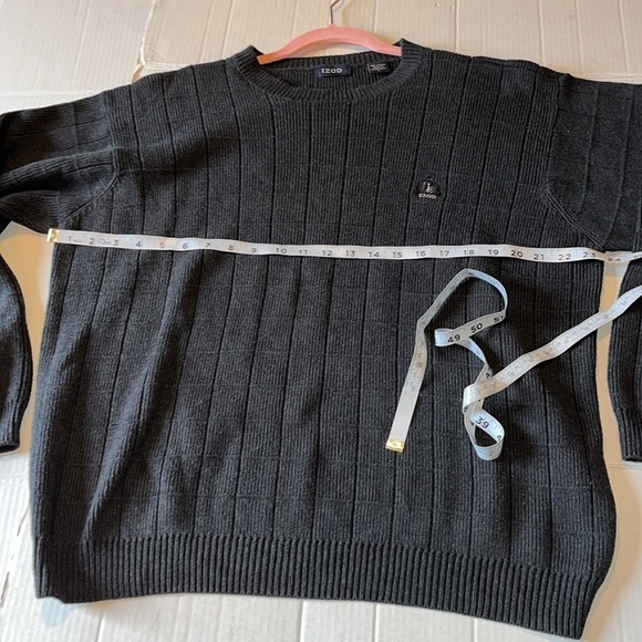 Izod-L-dark gray-100% cotton-crewneck,pull over, rib detail, long sleeve sweater - Picture 9 of 11